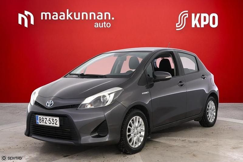 Käytetty Toyota Yaris Hybrid Active 75 HP (55 kW) 2014 Harmaa Viistoperä