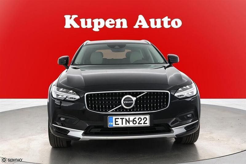 Käytetty Volvo V90 CC Business Edition 235 HP (172 kW) 2021 Farmari