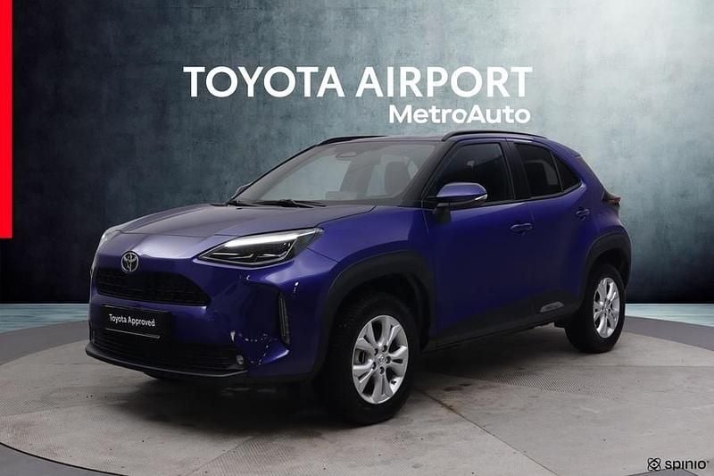 Käytetty Toyota Yaris Cross 116 HP (85 kW) 2024 Met. sininen Katumaasturi