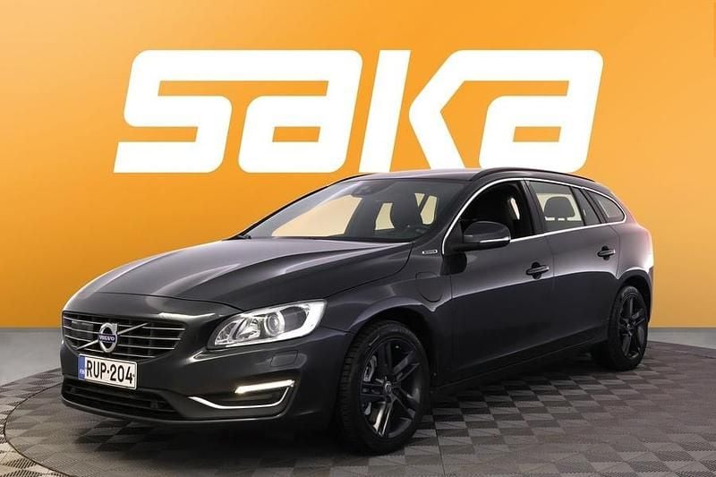 Käytetty Volvo V60 Momentum 230 HP (169 kW) 2018 Farmari
