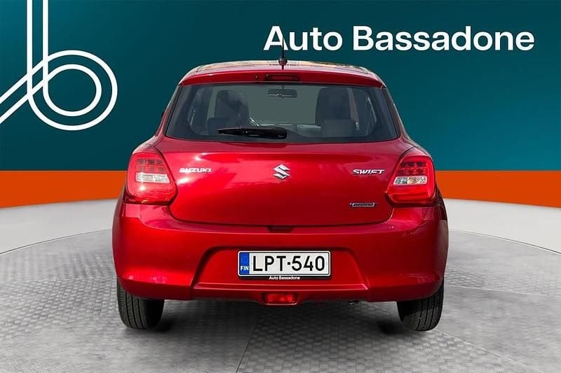 Käytetty Suzuki Swift GL 83 HP (61 kW) 2021 Viistoperä