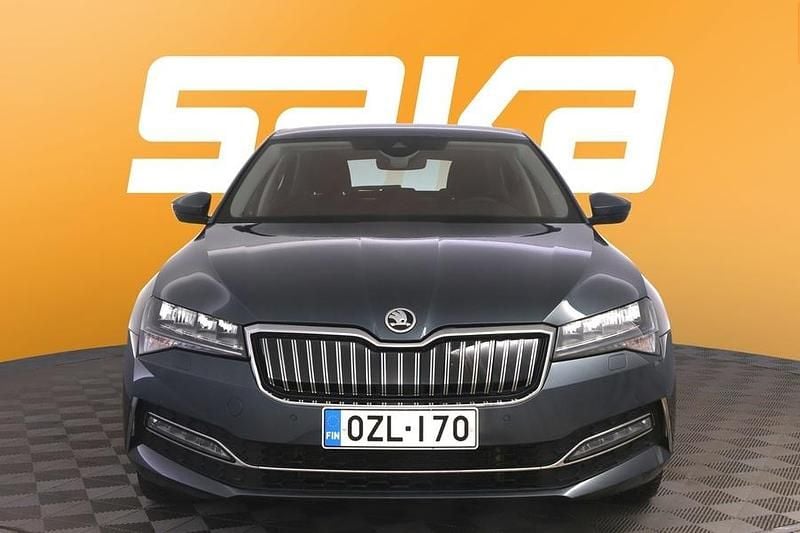 Käytetty Skoda Superb Ambition 156 HP (114 kW) 2020 Sedan
