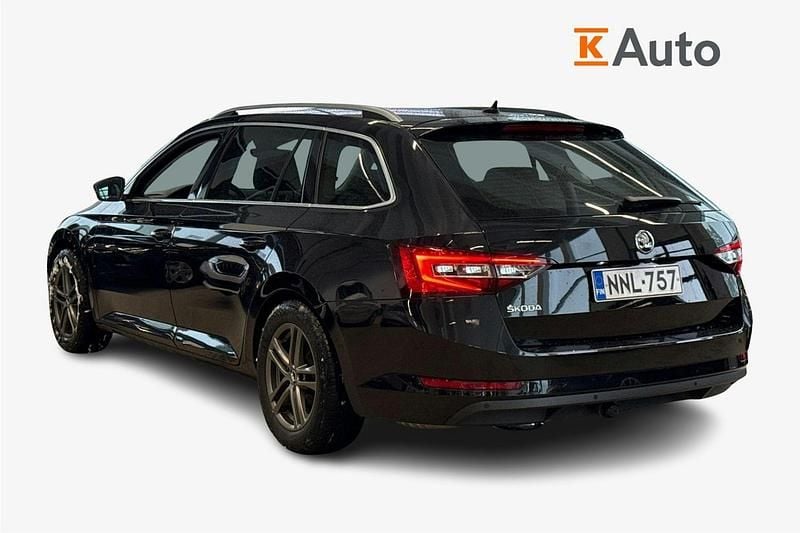 Käytetty Skoda Superb Style 150 HP (110 kW) 2018 Musta Farmari