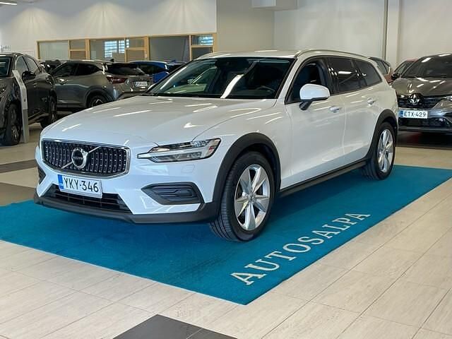 Valkoinen Käytetty 2019 Volvo V60 CC Business Edition Farmari | 30 900 € (Perustarjous) - Kuva 1/4