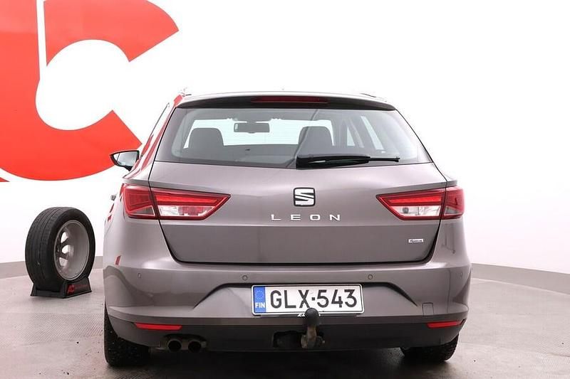 Käytetty Seat Leon ST 4Drive 150 HP (110 kW) 2015 Harmaa Farmari