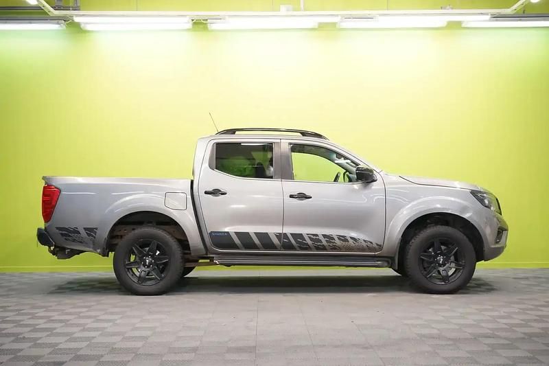 Käytetty Nissan Navara Visia 190 HP (139 kW) 2021 Hopea / harmaa Nouto