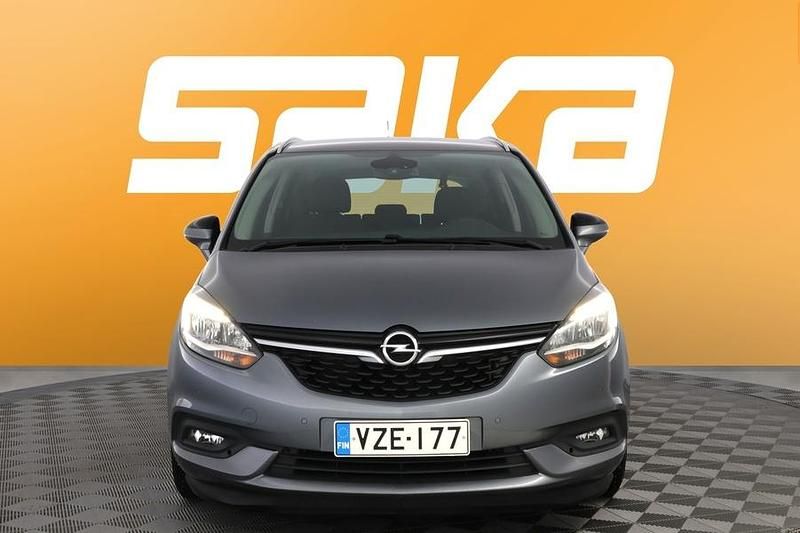 Käytetty Opel Zafira Enjoy 140 HP (102 kW) 2017 Tila-auto