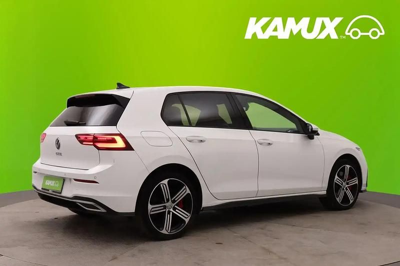 Käytetty VW Golf VIII GTE 245 HP (180 kW) 2021 Valkoinen Sedan