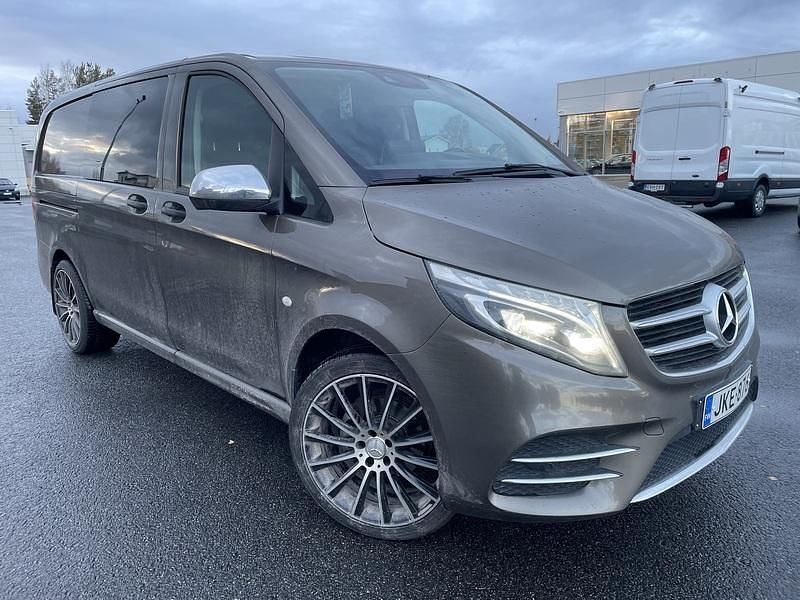 Harmaa Käytetty 2017 Mercedes Vito AMG Van | 27 800 € (Hyvä tarjous) - Kuva 1/4