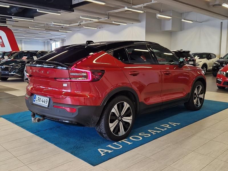 Käytetty Volvo C40 300 kW (408 HP) 2022 Punainen Katumaasturi