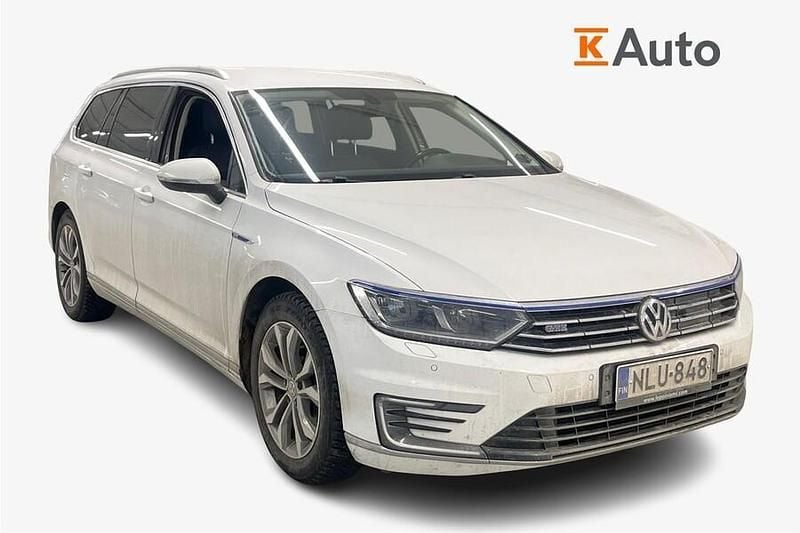 Käytetty VW Passat GTE 218 HP (160 kW) 2016 Valkoinen Farmari