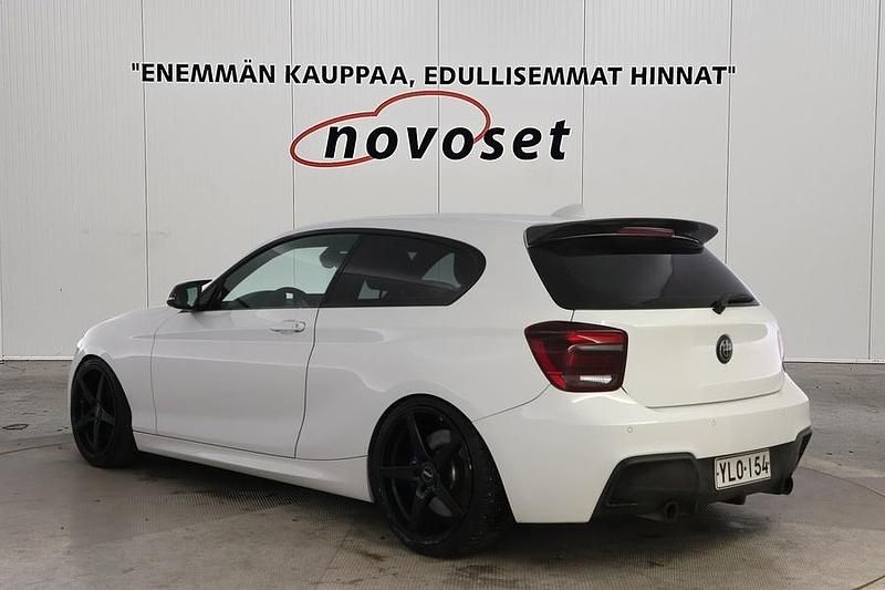 Käytetty BMW M135 320 HP (235 kW) 2014 Valkoinen Viistoperä