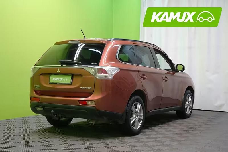 Käytetty Mitsubishi Outlander Plus 150 HP (110 kW) 2012 Oranssi Katumaasturi