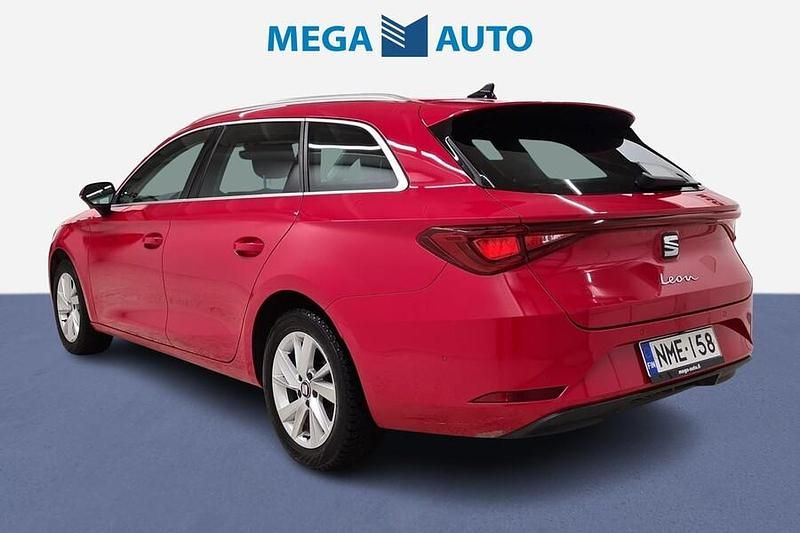 Käytetty Seat Leon Style 150 HP (110 kW) 2021 Punainen Farmari