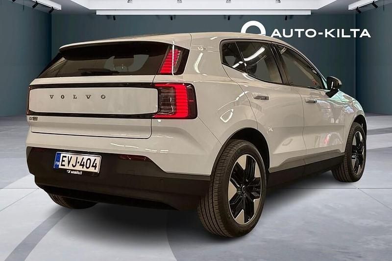 Käytetty Volvo EX30 Core 200 kW (272 HP) 2025 Met. sininen Katumaasturi