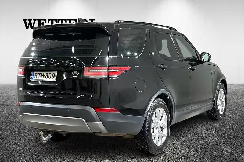 Käytetty Land Rover Discovery 5 HSE 2017 Katumaasturi