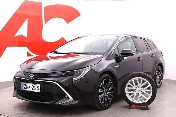 Musta Käytetty 2020 Toyota Corolla Style Farmari | 21 990 € (Perustarjous) - Kuva 1/4