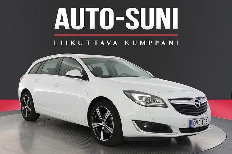 Valkoinen Käytetty 2016 Opel Insignia Edition Farmari | 11 780 € (Perustarjous) - Kuva 1/3