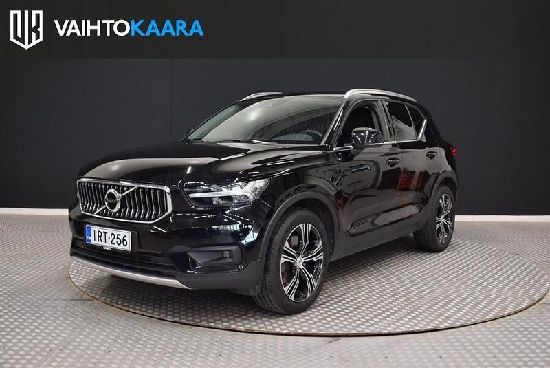 Käytetty 2021 Volvo XC40 Inscription Katumaasturi | 28 800 € (Hyvä tarjous) - Kuva 1/2