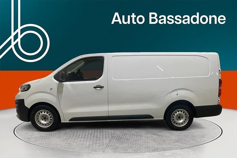 Käytetty Peugeot Expert 144 HP (105 kW) 2022 Van