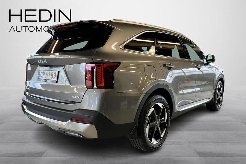 Käytetty Kia Sorento 253 HP (186 kW) 2025 Harmaa Katumaasturi