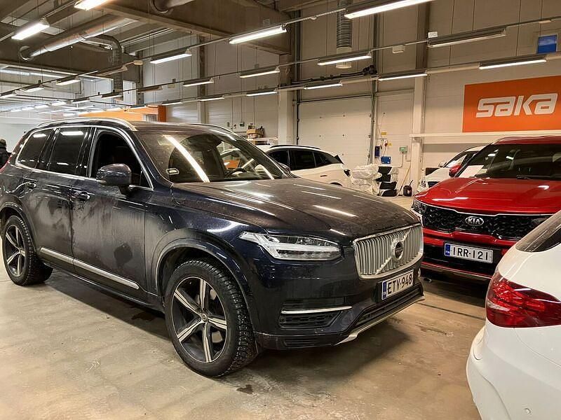 Käytetty Volvo XC90 Inscription 303 HP (222 kW) 2018 Katumaasturi
