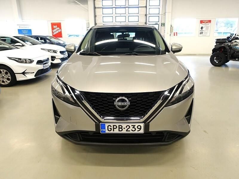 Käytetty Nissan Qashqai Acenta 140 HP (102 kW) 2022 Katumaasturi