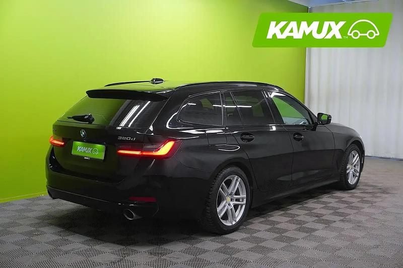 Käytetty BMW 320e Shadowline 190 HP (139 kW) 2023 Musta Farmari