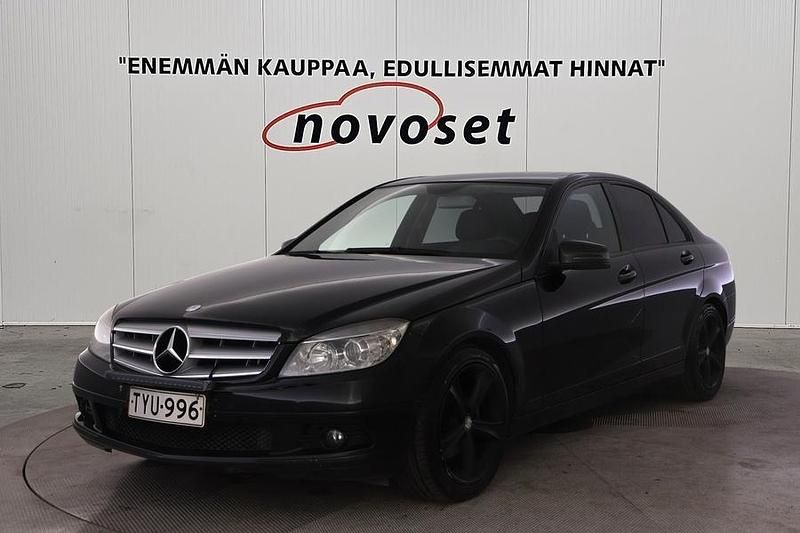 Musta Käytetty 2009 Mercedes C180 Sedan | 6 970 € (Perustarjous) - Kuva 1/3