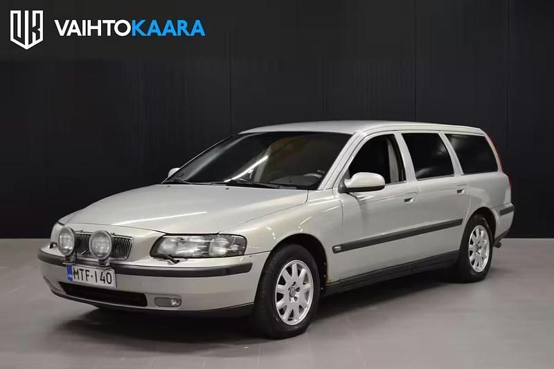 Käytetty 2002 Volvo V70 Farmari | 2 900 € (Perustarjous) - Kuva 1/3