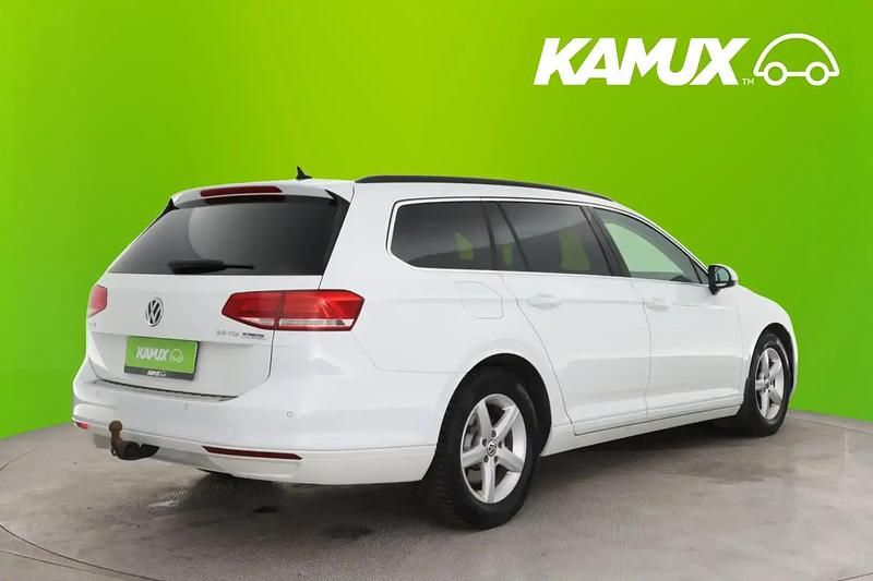 Käytetty VW Passat Comfortline 150 HP (110 kW) 2015 Valkoinen Farmari
