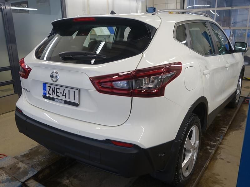 Käytetty Nissan Qashqai Acenta 150 HP (110 kW) 2020 Valkoinen Katumaasturi