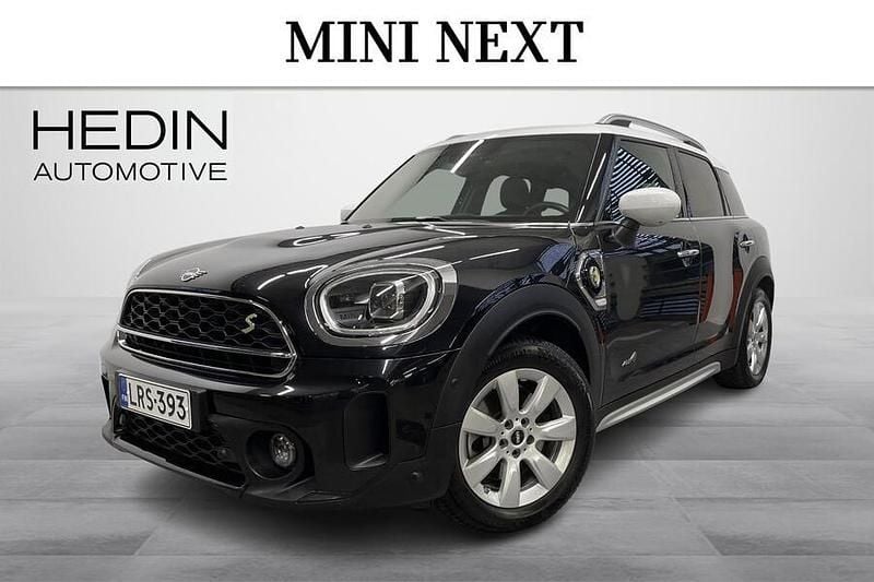 Musta Käytetty 2022 Mini Cooper Countryman Katumaasturi | 32 900 € (Kallis) - Kuva 1/4