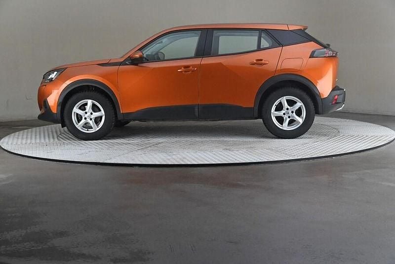 Käytetty Peugeot 2008 Active 131 HP (96 kW) 2021 Katumaasturi