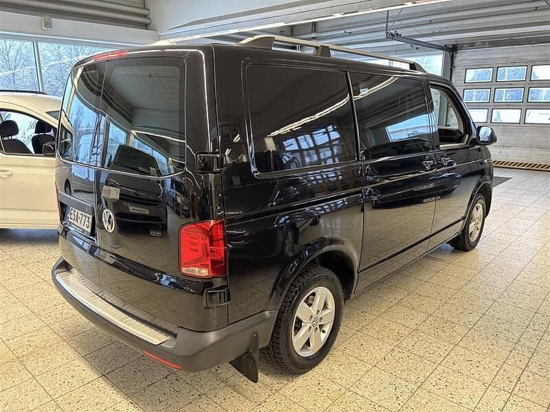 Käytetty VW T6.1 150 HP (110 kW) 2022 Musta Van