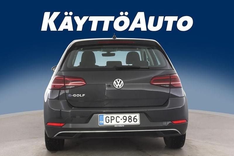 Käytetty VW e-Golf 100 kW (136 HP) 2018 Harmaa Viistoperä