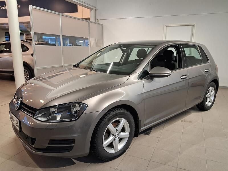 Käytetty VW Golf VII Comfortline 105 HP (77 kW) 2014 Harmaa Viistoperä