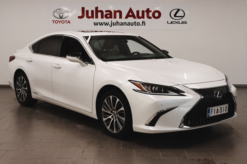 Valkoinen Käytetty 2020 Lexus ES300H Executive Line Sedan | 31 890 € (Perustarjous) - Kuva 1/4