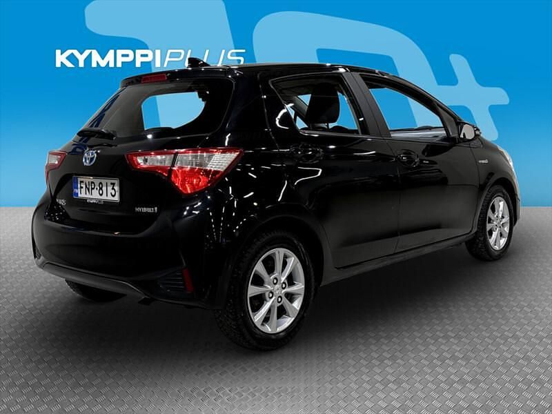 Käytetty Toyota Yaris Hybrid Active 101 HP (74 kW) 2018 Viistoperä