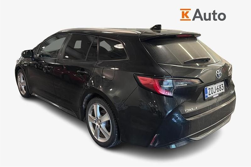 Käytetty Toyota Corolla Active 184 HP (135 kW) 2019 Musta Farmari