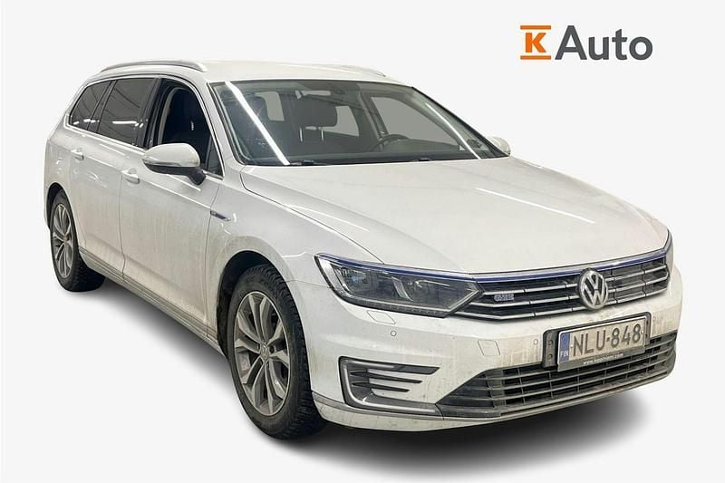 Käytetty VW Passat GTE 218 HP (160 kW) 2016 Valkoinen Farmari