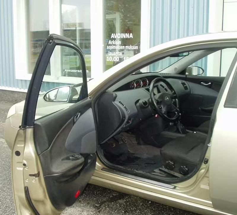 Käytetty Nissan Primera Tekna 140 HP (102 kW) 2004 Ruskea Farmari