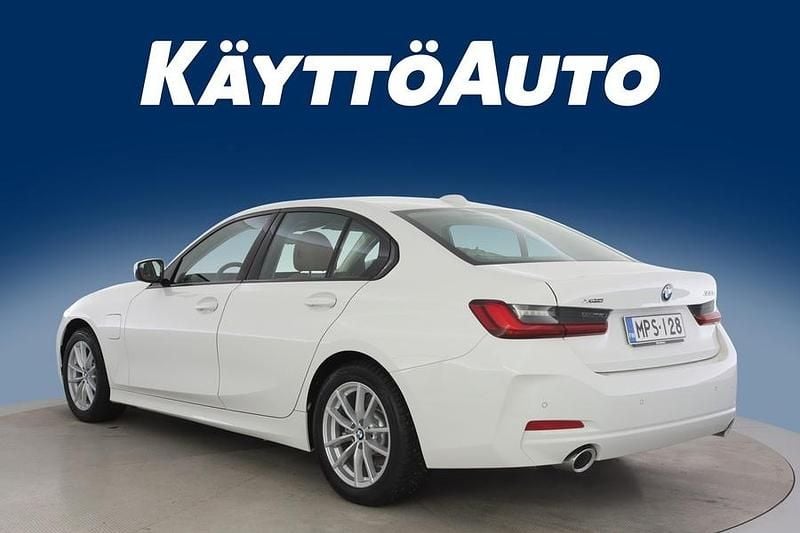 Käytetty BMW 330e Shadowline 292 HP (214 kW) 2024 300 Sedan