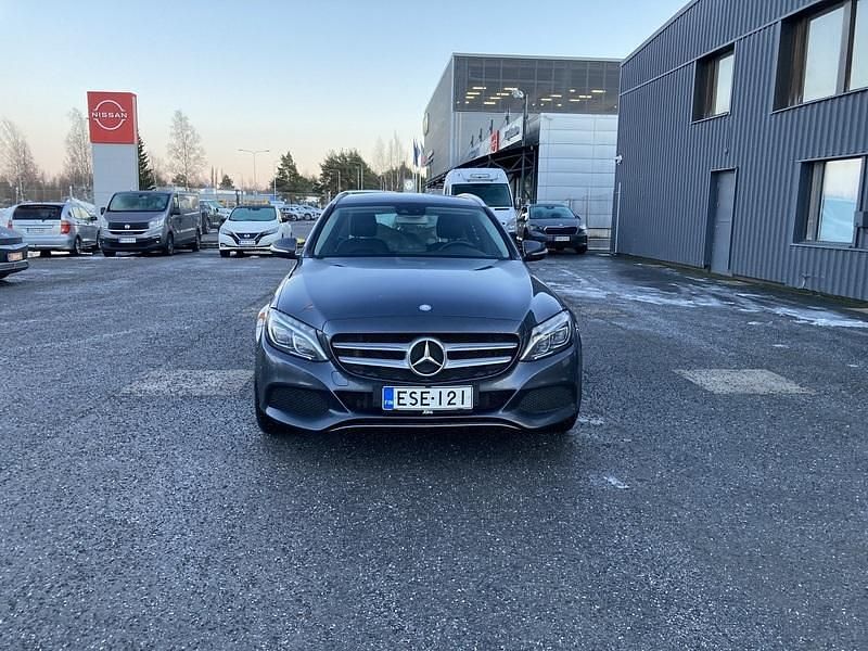 Käytetty Mercedes C350e Business 211 HP (155 kW) 2015 Farmari