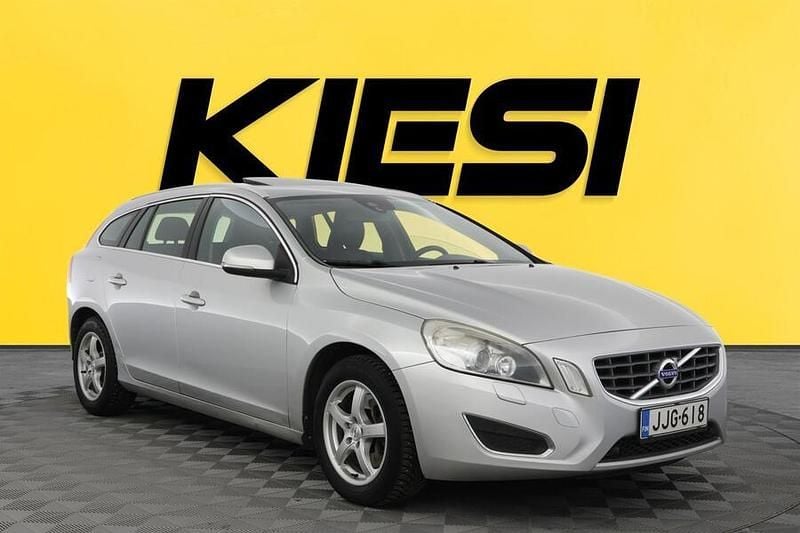 Käytetty 2013 Volvo V60 Performance Farmari | 16 890 € (Hyvä tarjous) - Kuva 1/3