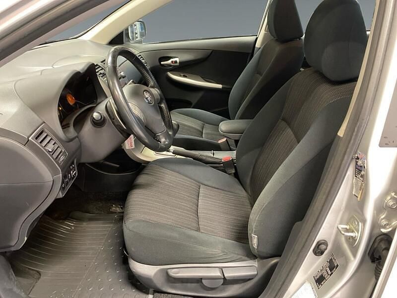 Käytetty Toyota Corolla Sol 124 HP (91 kW) 2007 Sedan