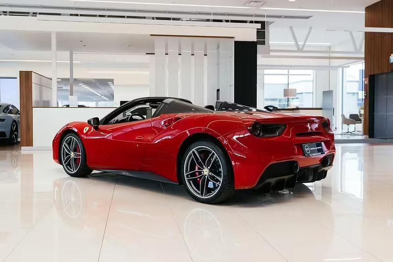 Käytetty Ferrari 488 2016 Avoauto