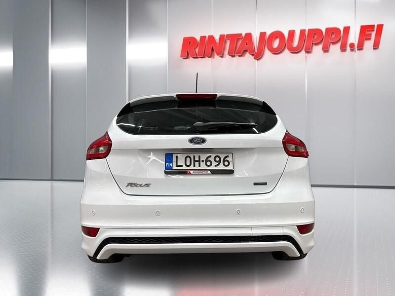 Käytetty Ford Focus ST-Line 125 HP (91 kW) 2017 Viistoperä