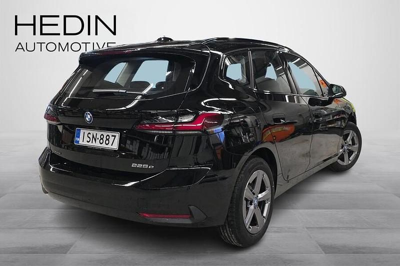 Uusi BMW 225 Active Tourer 245 HP (180 kW) 2025 Tila-auto