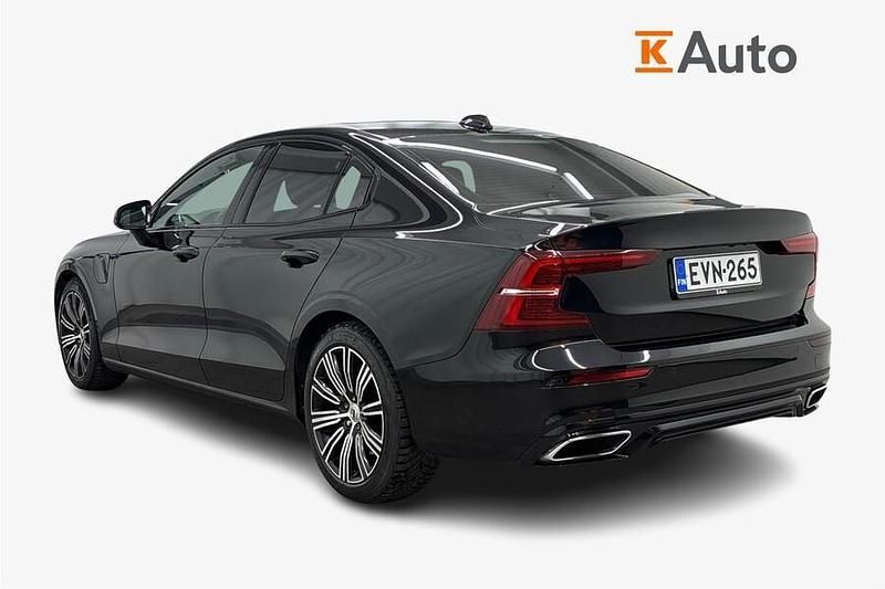 Käytetty Volvo S60 Business Edition 392 HP (288 kW) 2022 Sedan